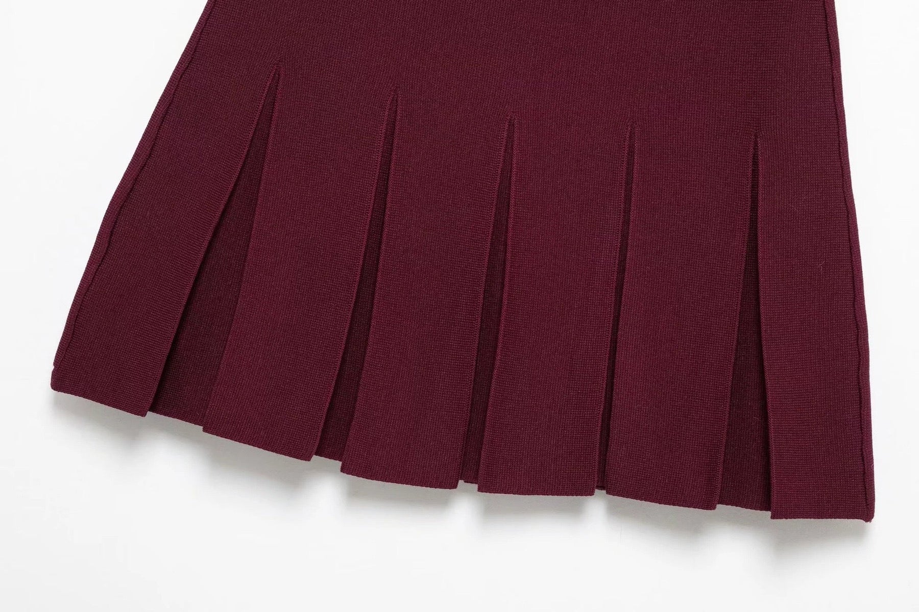 Eleganter roter Strick-Zweiteiler Cardigan