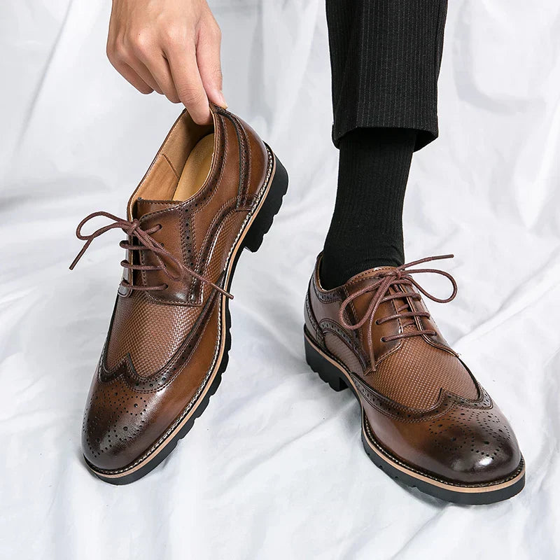 Chaussures classiques en cuir faites à la main