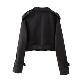 Trench-coat court