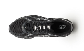 New Balance 740 Black